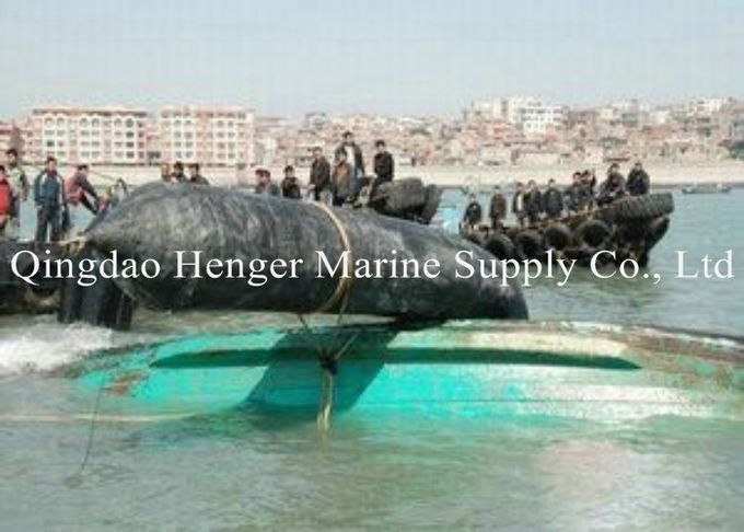 Высокий воздух пловучести заполнил морскую резиновую воздушную подушку для обслуживания спасения имущества корабля