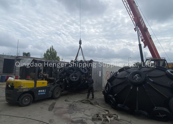 Качество ISO 17357 Certified Pneumatic Rubber Fender with Natural Rubber Cover and 50Kpa/80kpa Working Pressure фабрика