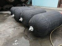 Качество Пневматическое защитное оборудование крыла стропа резиновое крыло дока завод