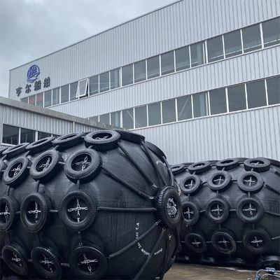 Качество Two-year Warranty Pneumatic Rubber Fender 2.5*5.5M For Vessel Berthing завод