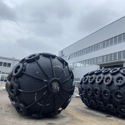 Качество Two-year Warranty Pneumatic Rubber Fender 2.5*5.5M For Vessel Berthing завод