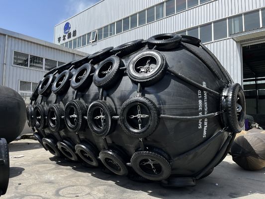Качество Специализированный черный пневматический резиновый фендер высокая прочность завод