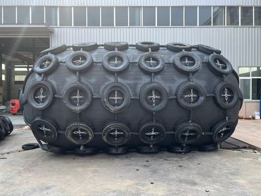 Качество 50kPa Pneumatic Marine Fender Yokohama Fender for Ship-to-ship with 6-10 Years Lifespan фабрика