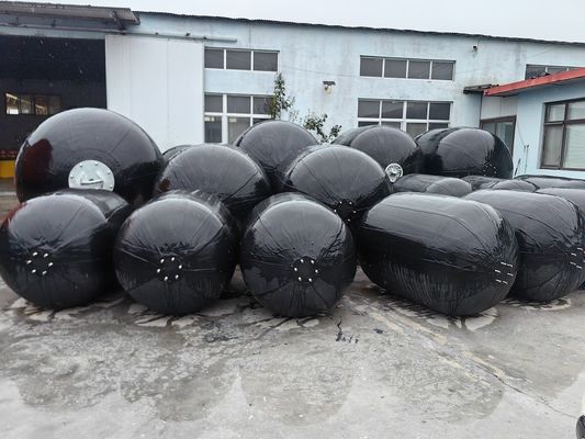 Качество Черный резиновый пневматический морской фендер для защиты от столкновений завод