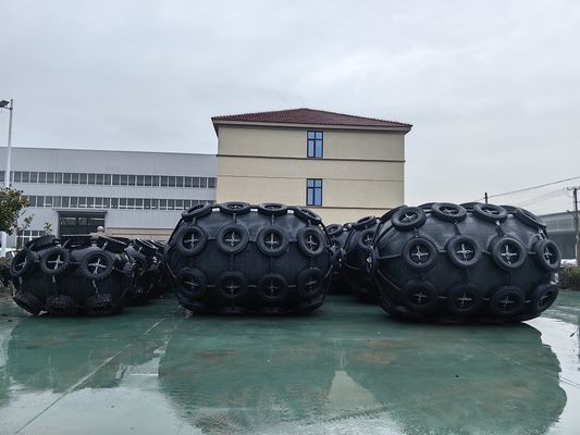Качество STS Pneumatic Rubber Fender Yokohama STS/STD/Ship To Ship/Ship To Dock Устойчивость к абразии хорошая завод