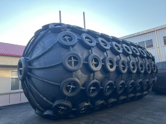 Качество Сертификат BV Пневматический резиновый фендер с начальным внутренним давлением 50Kpa/80Kpa завод