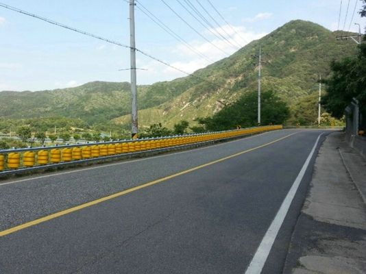 Качество Отделяемый барьер аварии ролика материалов Ева, барьер предохранителя завальцовки медианной прокладки завод