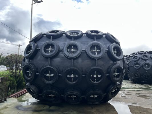 Качество Высокая долговечность Пневматический морской фендер с цепью шины Метод оплаты Western Union Идеально подходит для безопасности причалов судов завод