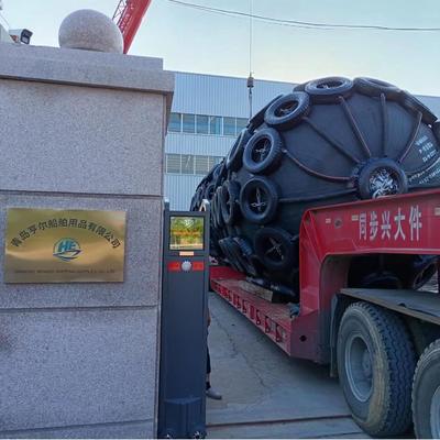 Качество Heavy Duty Pneumatic Rubber Fender Inflatable Yokohama Type Fender for Protection of Large Oil Tankers and Gas Carriers завод