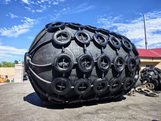 Качество ISO17357 Сертифицированный пневматический резиновый фендер с настраиваемыми размерами 0,3-4,8M и 50kpa & 80kpa опциями давления завод