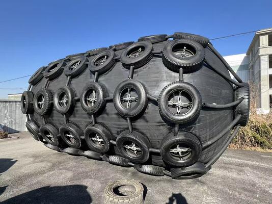 Качество Customized ISO17357 Pneumatic Rubber Fender 0.3-4.8 M for Marine Applications завод