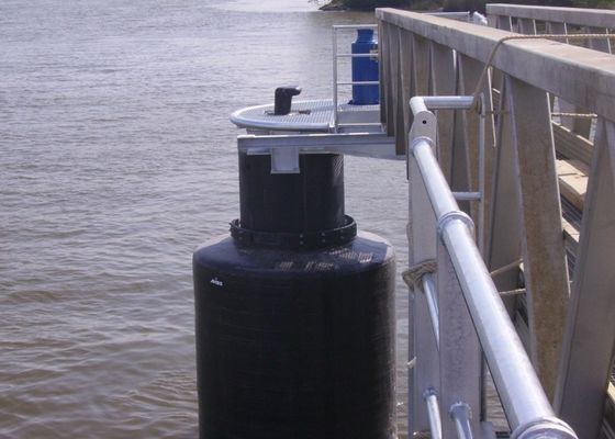 Качество Пена высокой эффективности заполнила подгонянные обвайзером обвайзеры шлюпки черноты дока завод