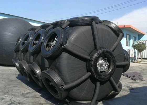 Качество Hot Dip Galvanized Foam Filled Fender with 10 Years Using Life and High Energy Absorption for Marine Safety завод