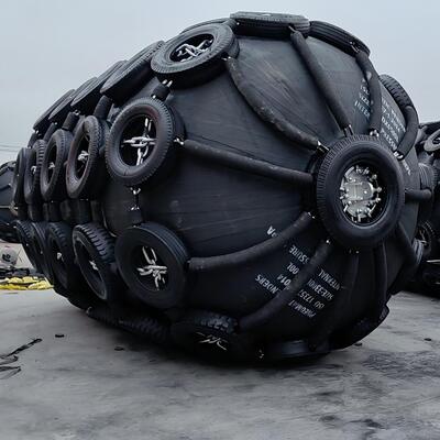 Качество Pneumatic Rubber Fender For Marine Service завод