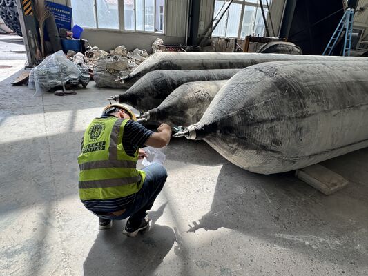 Качество Anti Corrosion Marine Rubber Airbag for Long Term Saltwater Service with 0.8-3 M Diameter фабрика