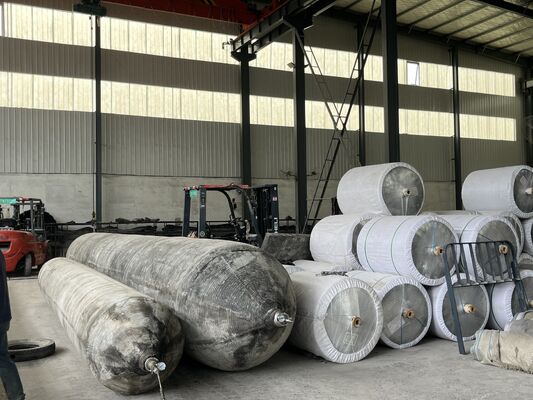 Качество Marine Rubber Airbag with High Grip Surface Pattern for Stable Shipyard Positioning in 0.8-3 M Diameter and 4-25 M Length фабрика