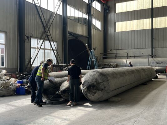 Качество Marine Rubber Airbag with High Grip Surface Pattern for Stable Shipyard Positioning in 0.8-3 M Diameter and 4-25 M Length фабрика