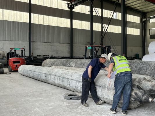 Качество Marine Rubber Airbag with Stainless Steel Mounting Hardware for Corrosion Free Installation фабрика