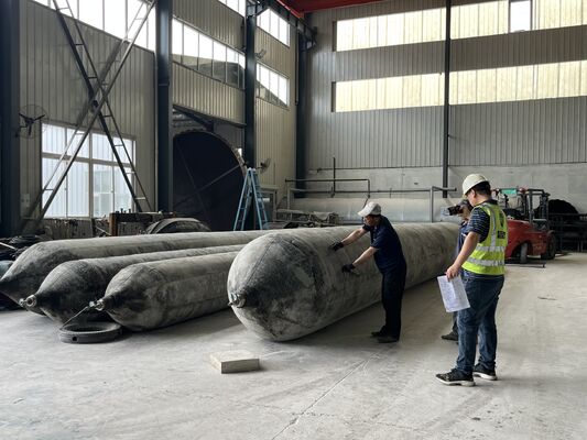 Качество Marine Rubber Airbag with Stainless Steel Mounting Hardware for Corrosion Free Installation and 0.8-3 M Diameter фабрика