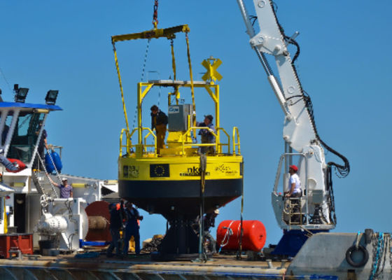 Качество Река помогает окружающей среде цвета томбуев морской навигации навигации яркой дружелюбной завод