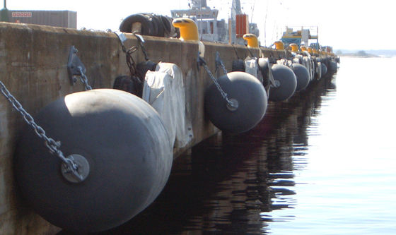 Качество обвайзер пневматического резинового обвайзера 1.5*2.5m морской резиновый для предохранения от дока завод