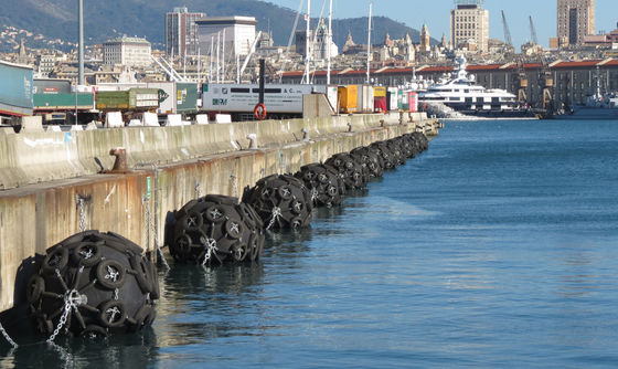 Качество Обвайзер ISO17357 50KPA/80KPA пневматический морской резиновый прочный в пользе завод